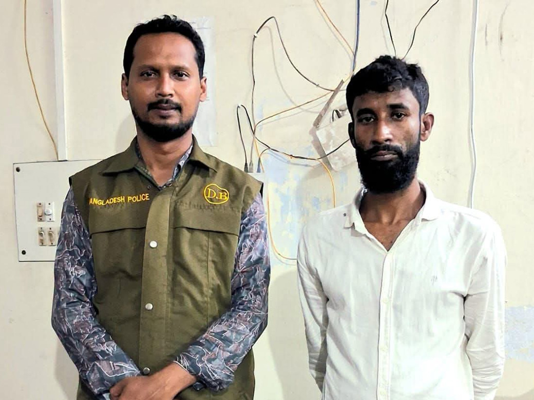 ক্যাসিনো ব্যবসায়ীর কাছে বিকাশ এজেন্টের সিম, গ্রেপ্তার