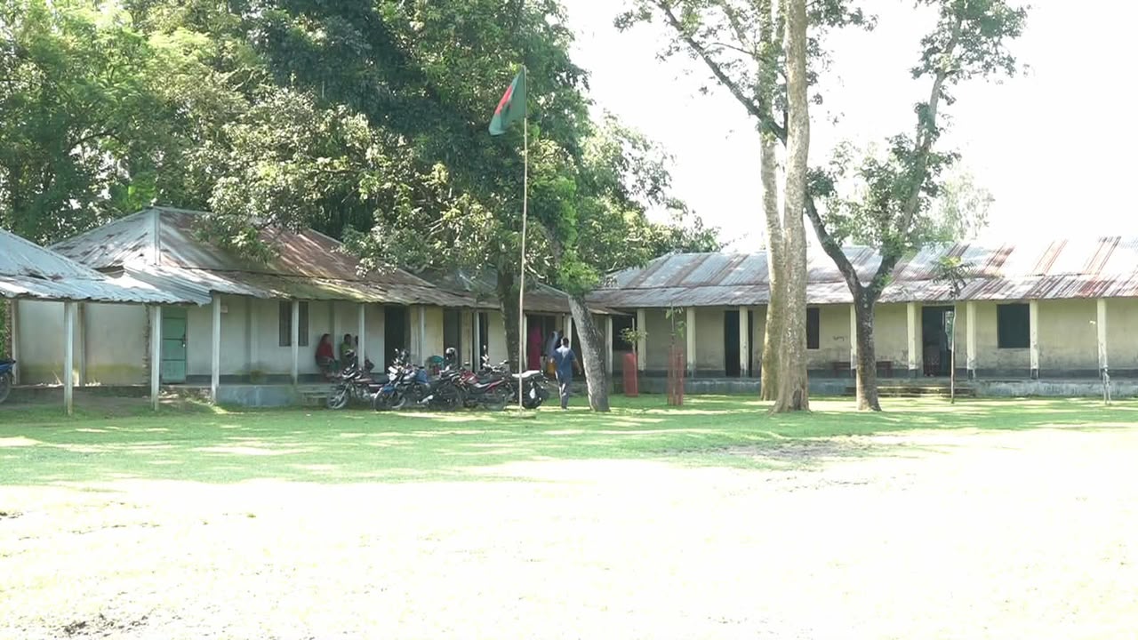 ৬ শিক্ষকের ১০ শিক্ষার্থী, তবুও পাশ করেনি কেউ